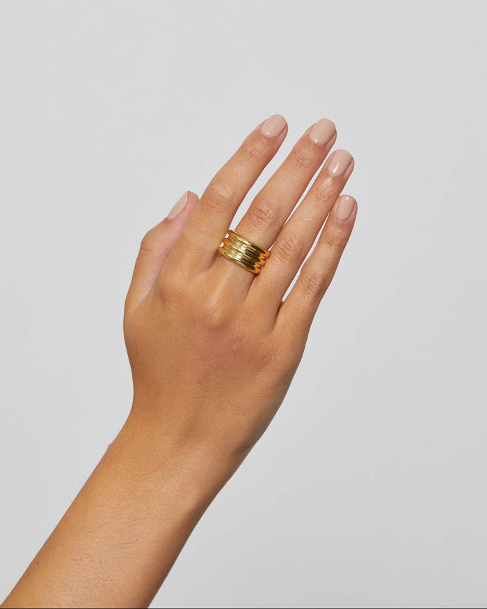 Ella Ring | Gold
