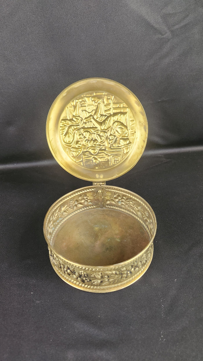 VTG Brass "Silent Butler" or Crumb Catcher