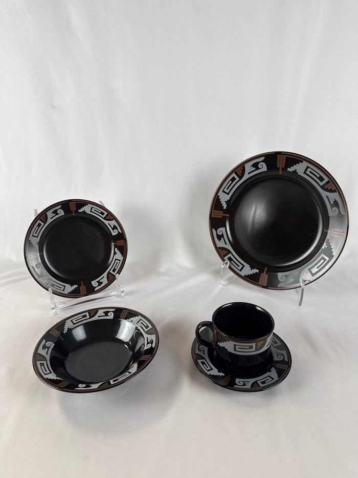 18-Piece Gabbay/Gibson Navajo Nights Dinnerware