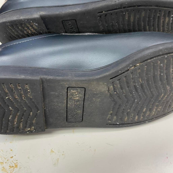 Black leather lace up shoes