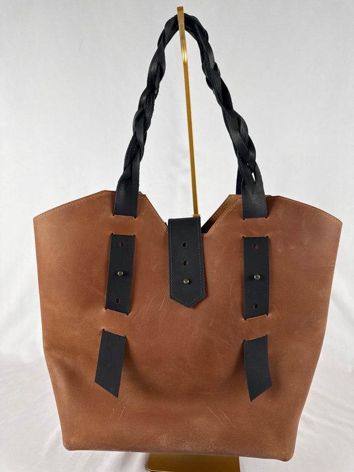 Chain Bridge Large Leather Bag