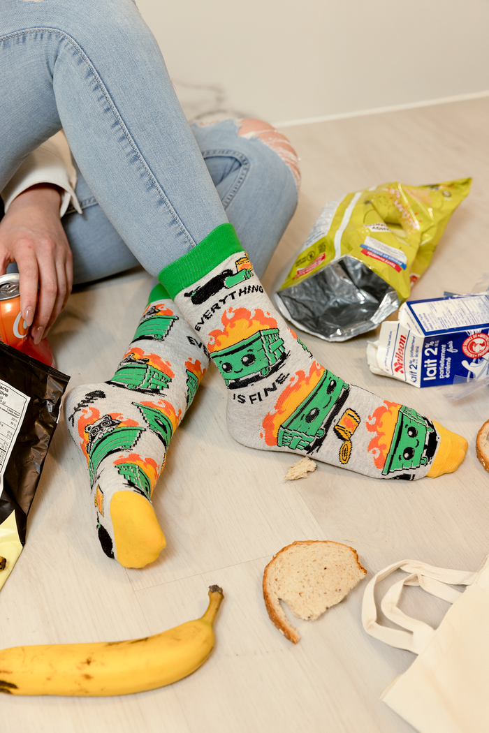 FUNNY DUMPSTER FIRE MEME GARBAGE RACCOON SOCKS WOMEN UPTOWN SOX