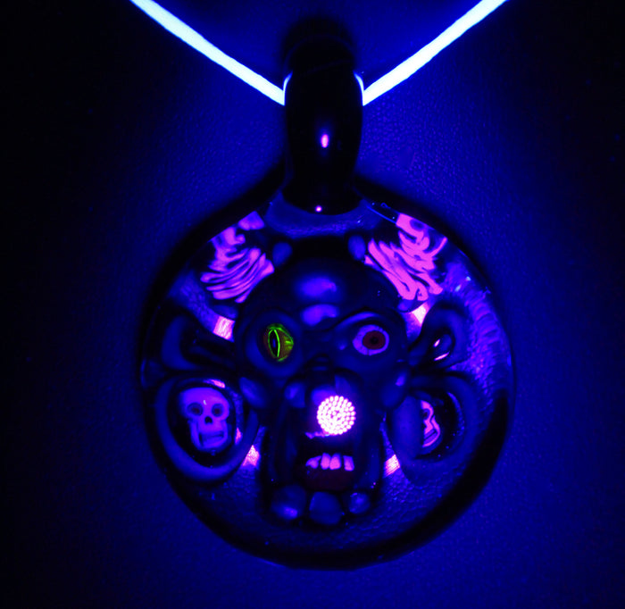 Dwreck x Dapo Pendant #3
