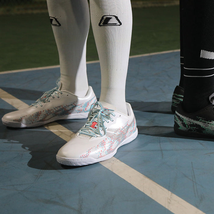 Electro White/Grey Sepatu Futsal Pria