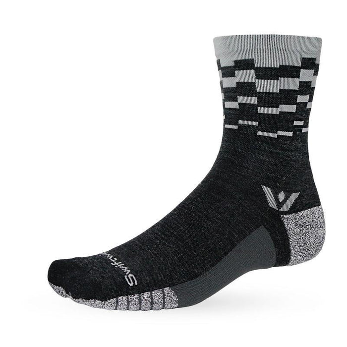 Flite XT Trail Mid-Crew sock in black and gray with a step pattern