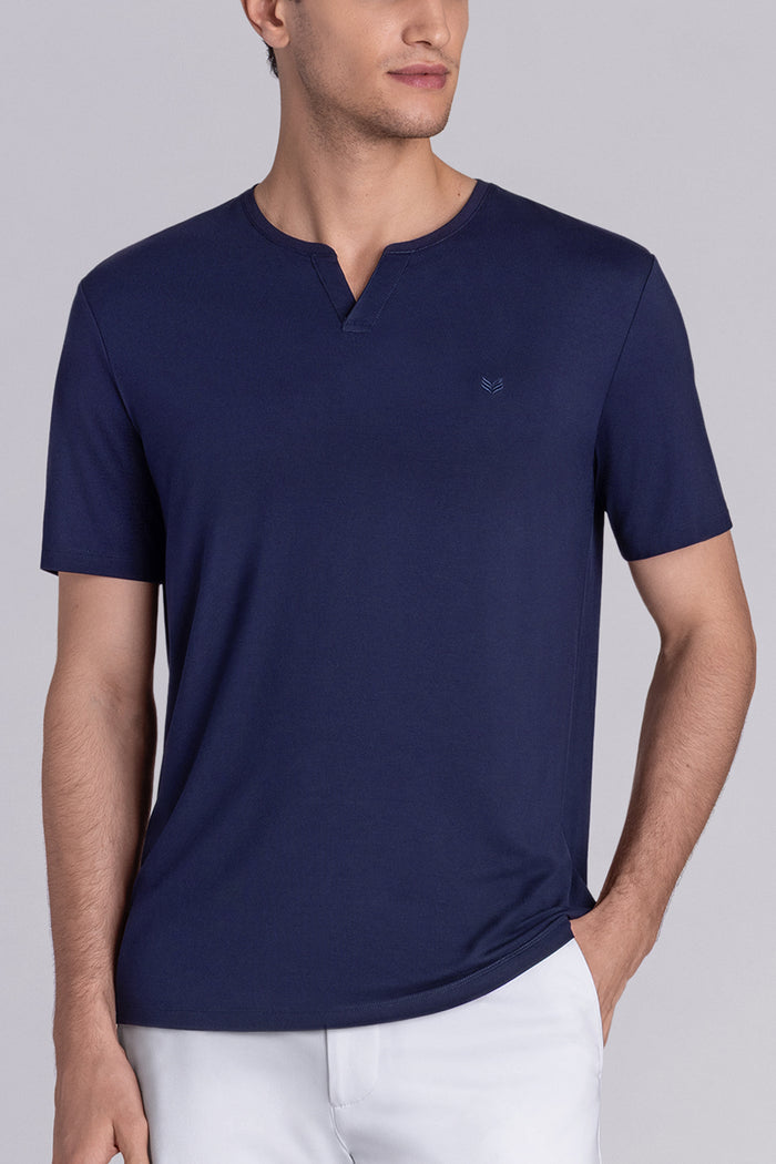 Model wear Infallible in Navy short sleeve shirt, styled white shorts