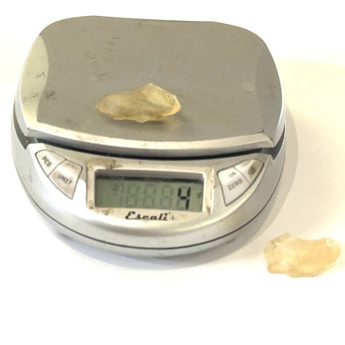 One 4g Libyan Desert Glass gemstone - new