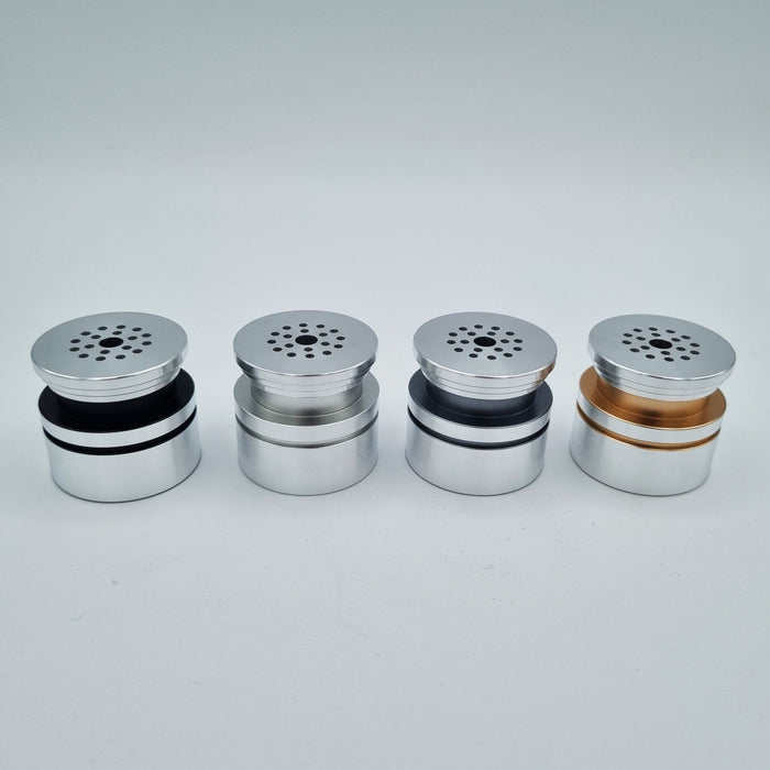 Mantle Pommel