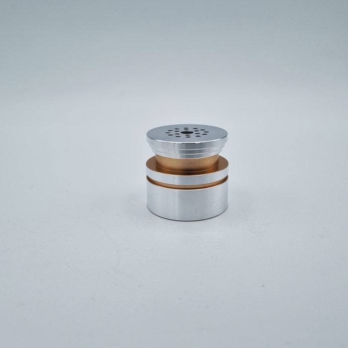 Mantle Pommel
