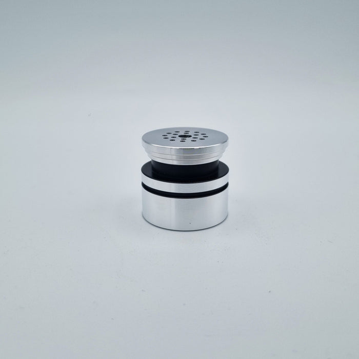 Mantle Pommel
