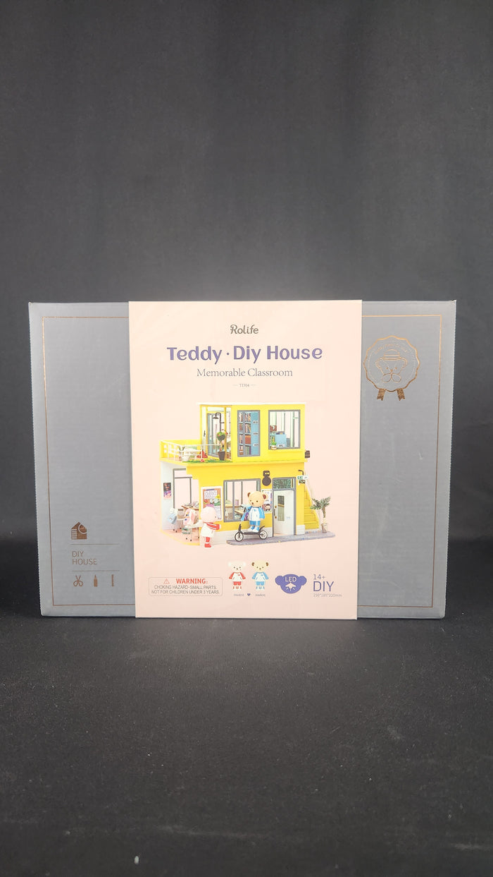 NIB Rolife DIY House Teddy Memorable Classroom