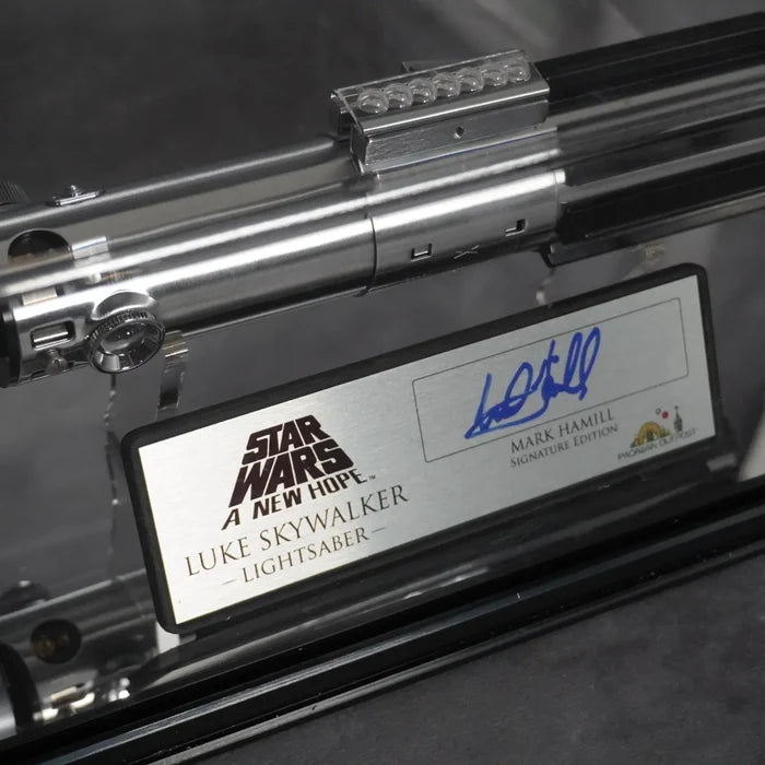 Raffle: Luke Skywalker A New Hope Lightsaber & Signature Plaque Signed by Mark Hamill (+ Display Case & Stand)