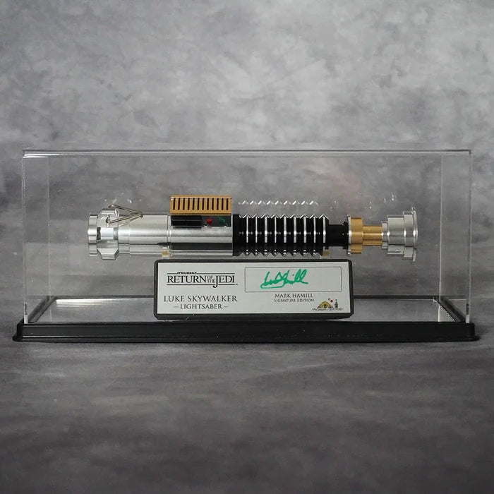 Raffle: Luke Skywalker Return of the Jedi Lightsaber & Signature Plaque Signed by Mark Hamill (+ Display Case & Stand)