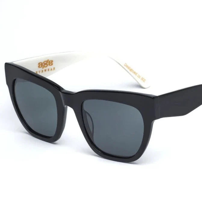 Savage | Black
