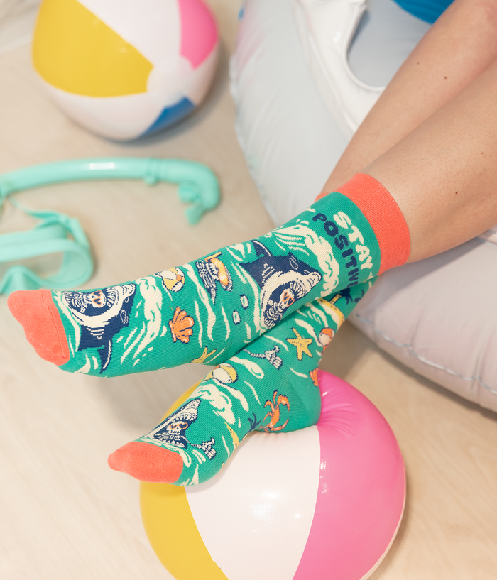 FUNNY SHARK MEME STAY POSITIVE PATTERN SOCKS WOMEN UPTOWN SOX