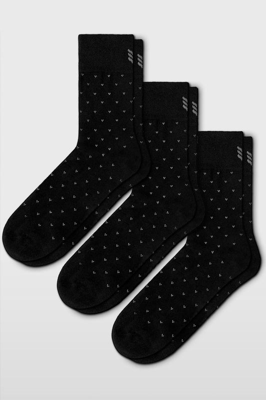 Model wearing Steps in Style calf length Socks Black Charcoal