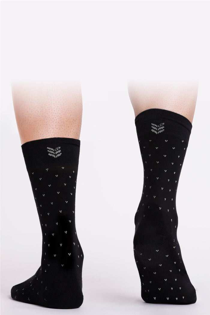 Model wearing Steps in Style calf length Socks Black Charcoal