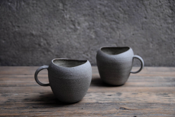 Stone - "INTROVERT" cozy tall mug 400 ML
