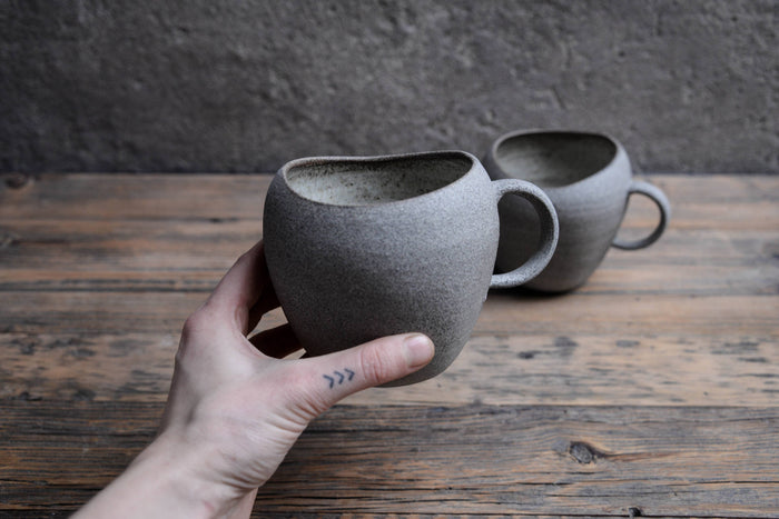 Stone - "INTROVERT" cozy tall mug 400 ML