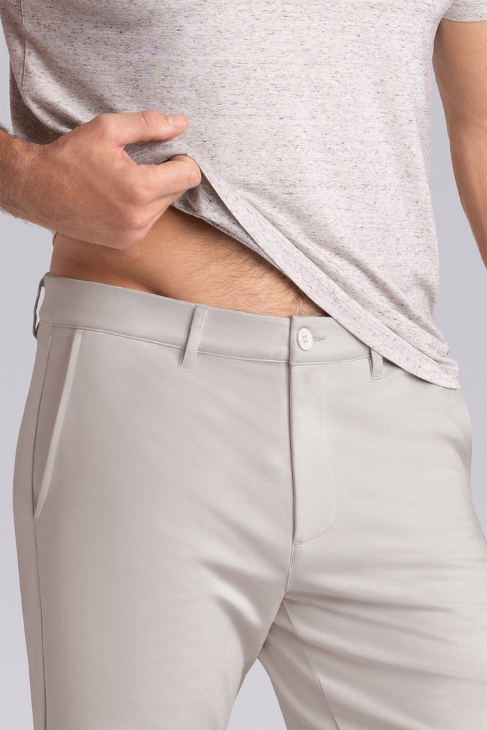 Model wearing Vision Bone White Icy Cotton® mid rise shorts.