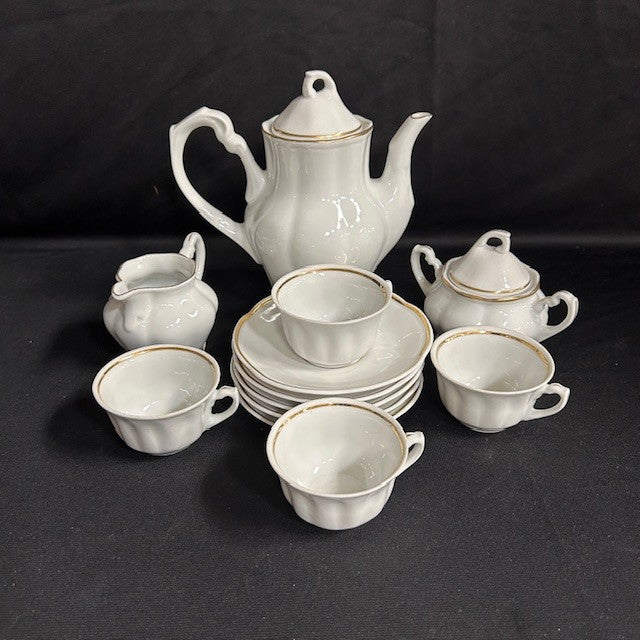 VTG Europa Demitasse Tea Set