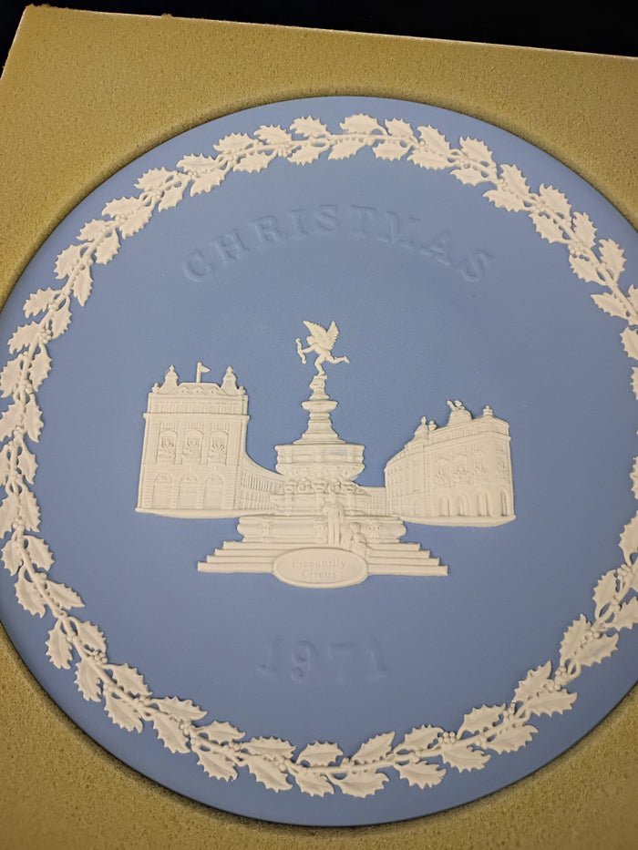 VTG Wedgwood Christmas Set
