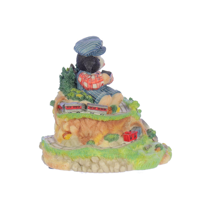Marys-Moo-Moos-by-Mary-Rhyner-Nadig-Resin-Figurine-Youre-On-The-Right-Track-671088