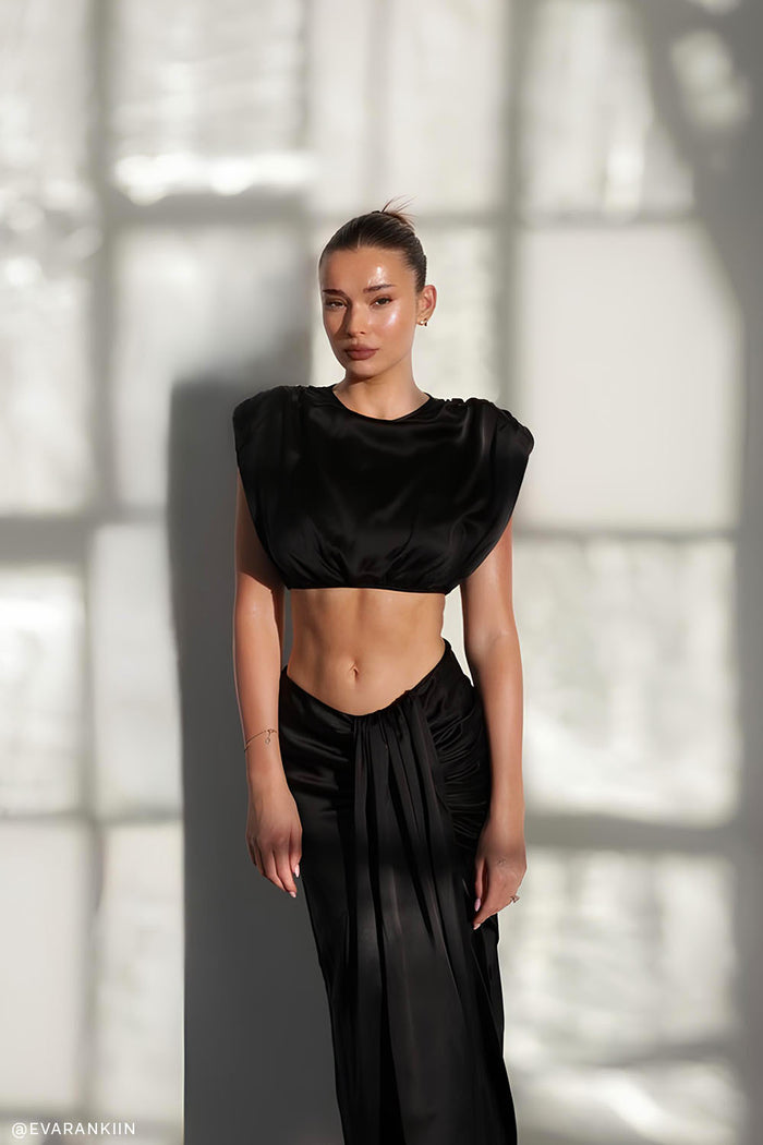 Zendaya Silk Midi Skirt - Black